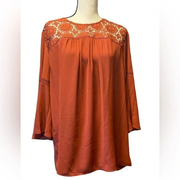 🌺 Rust colored flowy top 🌺 - Picture 1 of 7